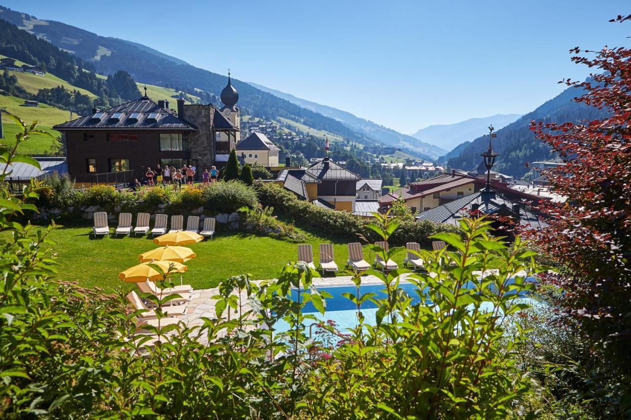 Hotel Saalbacher Hof מראה חיצוני תמונה